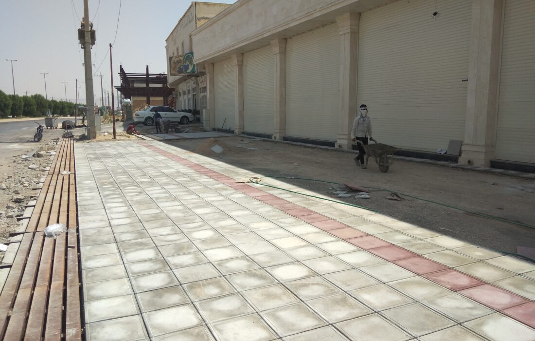 گزارش تصویری اجرای موزاییک فرش پیاده رو بلوار خلیج فارس شهر خور