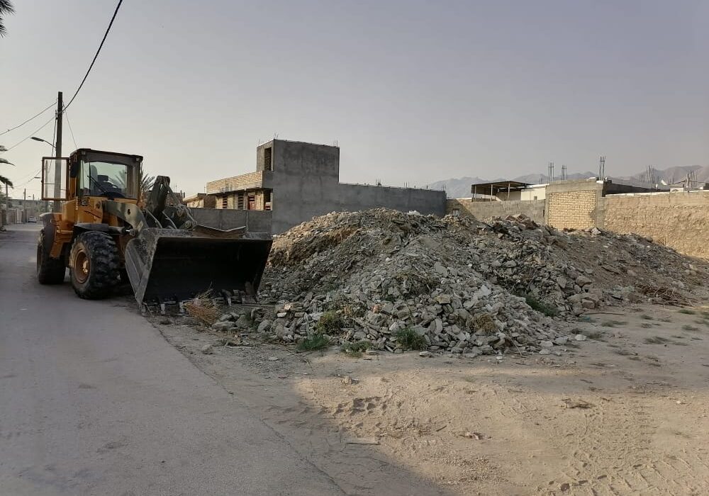 جمع آوری ضایعات نخاله های ساختمانی  در سطح شهر مهر