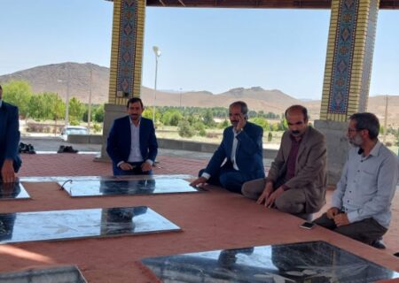 ?ادای احترام و تجدید میثاق شهردار، اعضای شورای اسلامی شهر اقلید با شهدای گمنام    