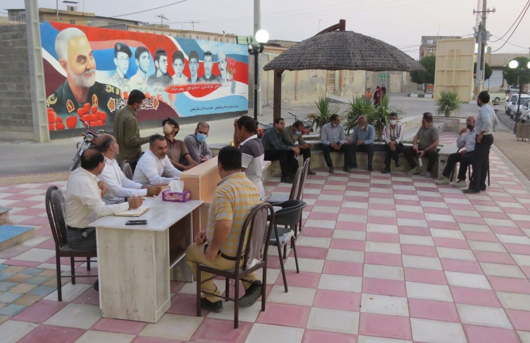 برگزاری «میز خدمت» شهرداری و شورای اسلامی شهر لطیفی در پارک زائرین