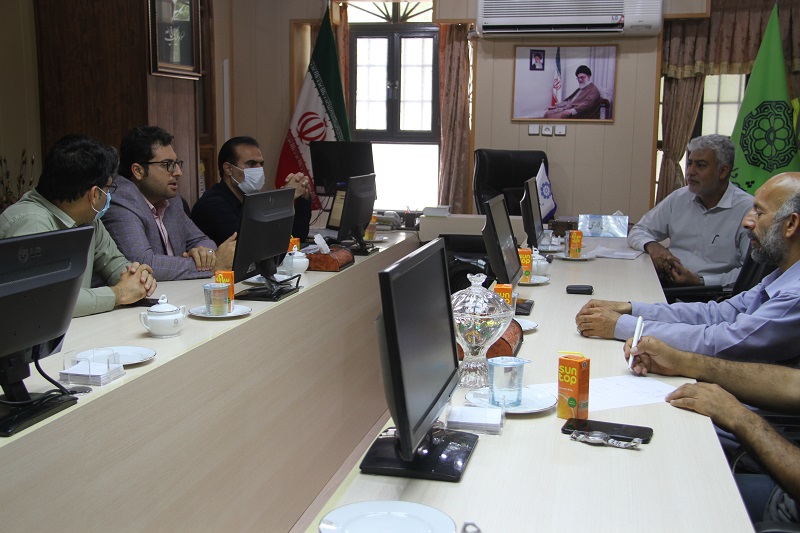 نشست شهردار لار با سرمایه گذار به منظور تعمیر و مرمت خانه تاریخی محمودی