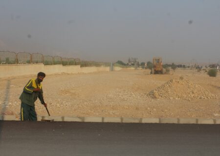 شروع عملیات تسطیح و زیرسازی ورودی پارک العمادی عمادشهر