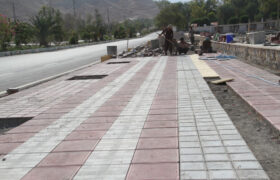 موزائیک فرش ورودی بوستان ملت (پارک شهر) لار با متراژ ۹۳۰ متر مربع در حال اجراست