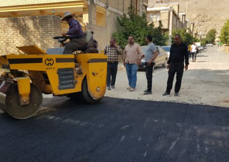 اجرای عملیات زیر سازی وآسفالت معابر شهر سیدان در فاز ۵