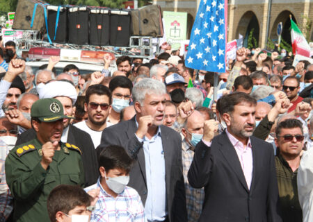 حضور با شکوه و حماسی مردم لارستان در راهپیمایی یوم الله ۱۳ آبان و گرامیداشت روز ملی استکبار ستیزی