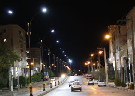 شهردار کازرون ازنصب و راه اندازی ۲۵ پایه چراغ روشنایی در خیابان های  ارشاد و آبشار خبر داد