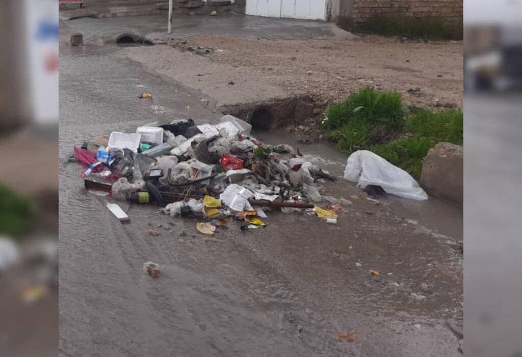 # شهروندان در فصل زمستان زباله های خود را در جوی ها رها نكنند.