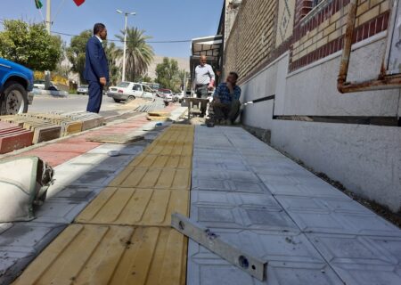 ادامه ی عملیات زیرسازی و موزاییک فرش در پیاده راه بلوار امام حسین(ع)# شهر قیر