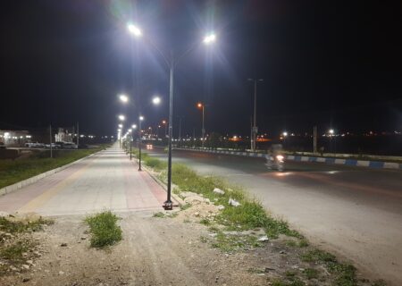 تکمیل نصب پایه های روشنایی ضلع شمالی و جنوبی پیاده راه بلوار شهید سلیمانی # ورودی شهر#