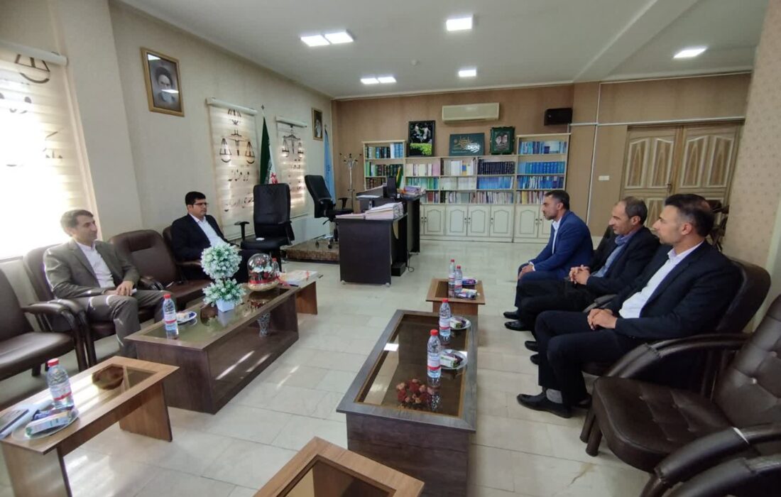 دیدار سرپرست شهرداری و اعضای شورای اسلامی شهر لطیفی با رئیس دادگستری لارستان