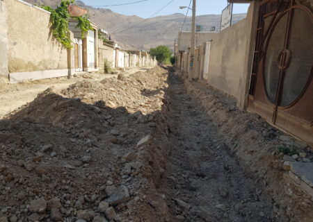 اجرای عملیات لبه گذاری ،زیرسازی وآسفالت خیابان شهیدنبی الله زارع محله علی آباد