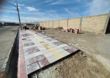 عملیات اجرایی احداث پارک محله ای در خیابان شهید خاوری شهر لطیفی آغاز شد