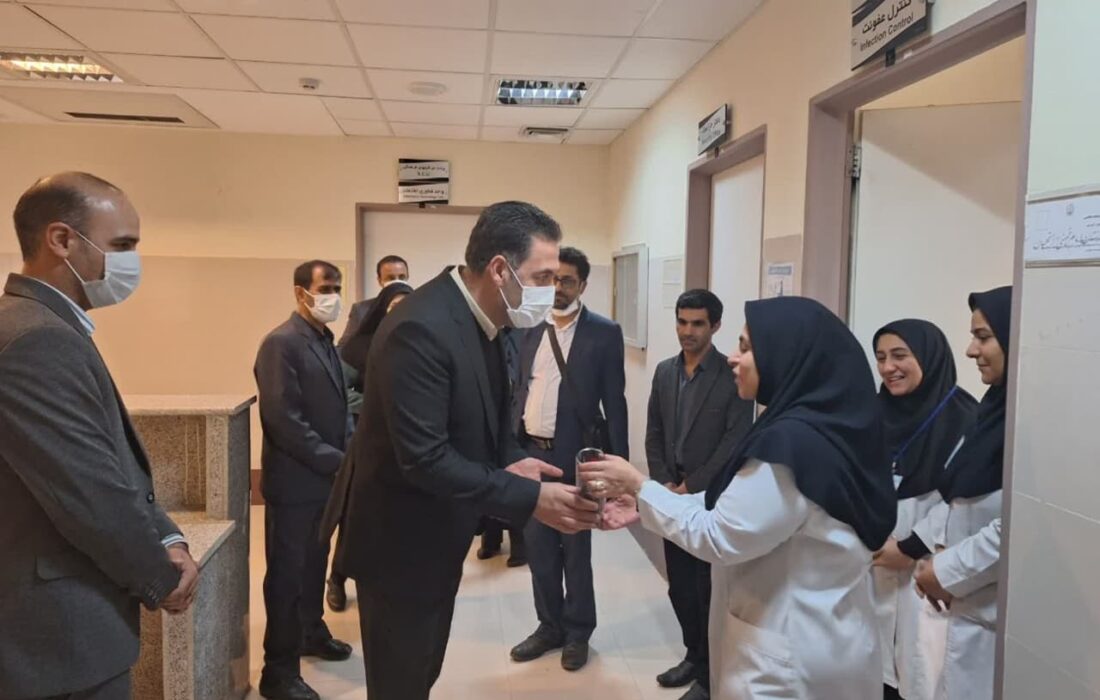 تجلیل از پرستاران بیمارستان امام خمینی (ره) استهبان