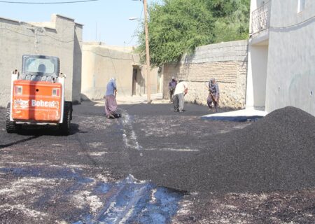 اجرای عملیات زیرسازی و آسفالت خیابان جانباز سید عنایت الله جوادپور در شهر لار