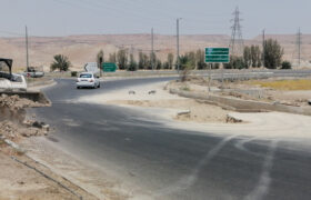 آغاز عملیات بهسازی و ترمیم کانال حفاری شده تاسیسات مخابراتی در تقاطع غدیر شهر لار