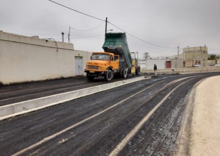 طرح بهسازی معابر شهری لار یکی پس از دیگری با سرعت و دقت در حال اجراست