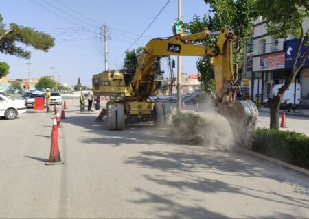مرودشت -آغاز عملیات بهسازی بلوار خیابان مدرس مرودشت با هدف بهبود زیرساخت‌ها و زیباسازی محیط شهری