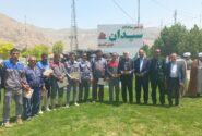 قدردانی از زحمات کارگران شهرداری سیدان توسط شهردار