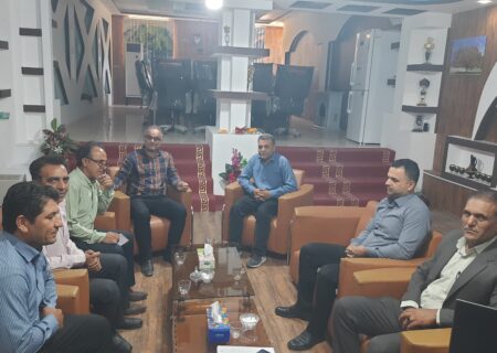جلسه بررسی و رفع مشکلات معدن سنگ شکن شهرداری قیربا حضور کارشناس امور معادن در سازمان صنعت معدن و تجارت استان فارس