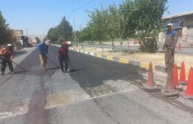 اجرای روکش آسفالت محافظتی در ورودی و خروجی شهر سیدان توسط شهرداری