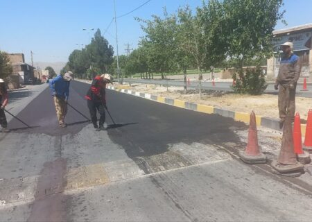 اجرای روکش آسفالت محافظتی در ورودی و خروجی شهر سیدان توسط شهرداری