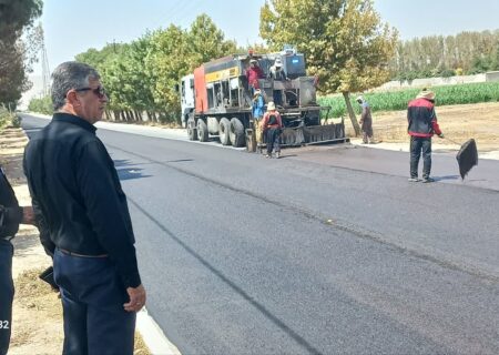 اجرای روکش آسفالت محافظتی در ورودی و خروجی شهر سیدان توسط شهرداری