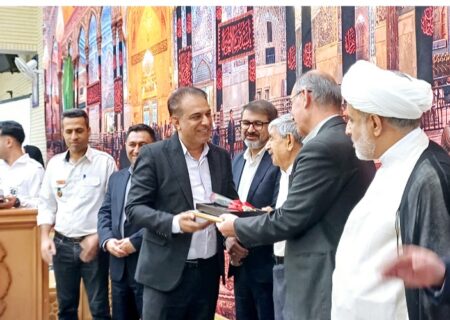 تجلیل از علی اصغر علی پور شهردار و کارشناسان دفتر فنی شهرداری لطیفی