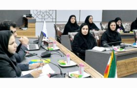 حضور مسئول امور بانوان شهرداری لطیفی درگردهمایی رابطین امور زنان و خانواده دستگاه‌های اجرایی لارستان