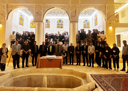 گرامیداشت روز جهانی شهرسازی در لارستان با محوریت میراث تاریخی و آموزش میدانی