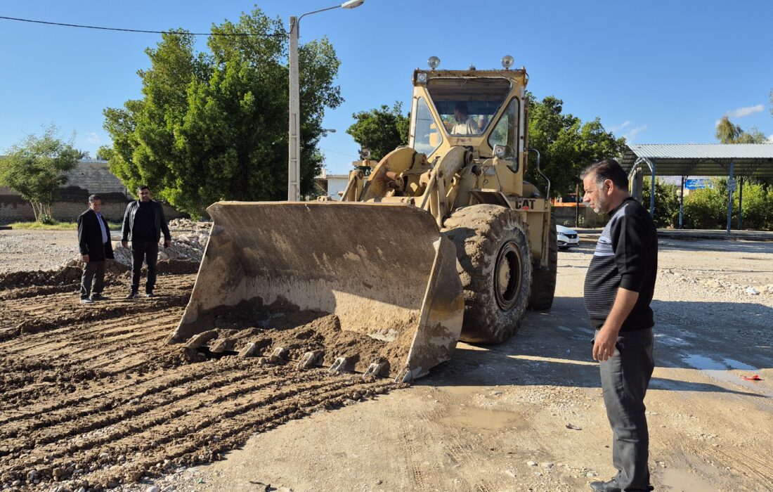 شهرداری جویم/تخلیه آبهای جمع شده در محوطه گلزار شهدا/۲۶ آذرماه ۴۰۴