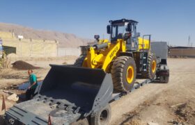 خرید یکدستگاه لودر و کامیون کمپرسی توسط شهرداری