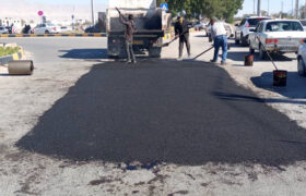 معابر شهری لار پس از بارندگی‌های اخیر در حال ترمیم و ساماندهی است