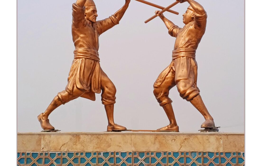 💎نماد «کلاه‌کَنی»؛ روایتگر اصالت و آیین مردم لطیفی در ورودی شهر