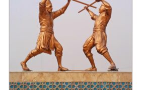 💎نماد «کلاه‌کَنی»؛ روایتگر اصالت و آیین مردم لطیفی در ورودی شهر