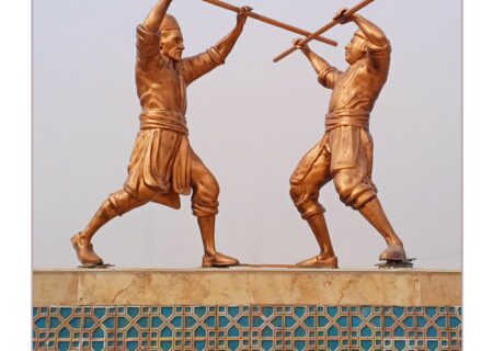 💎نماد «کلاه‌کَنی»؛ روایتگر اصالت و آیین مردم لطیفی در ورودی شهر