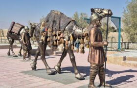 شهرداری جویم/پارک ورودی شهر/نصب چمن مصنوعی/المان/مجموعه بازی/بهمن ماه ۱۴۰۴