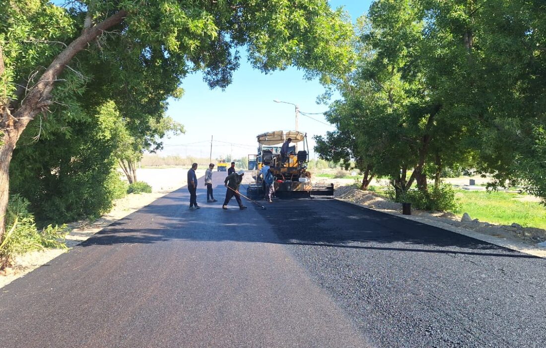 شهرداری جویم/اجرای آسفالت ورودی گلزار شهدا/اسفندماه ۱۴۰۴